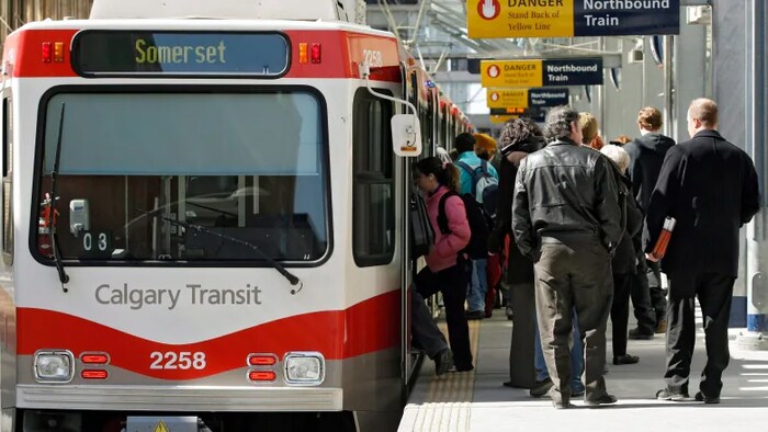 Un train de la compagnie Calgary Transit.