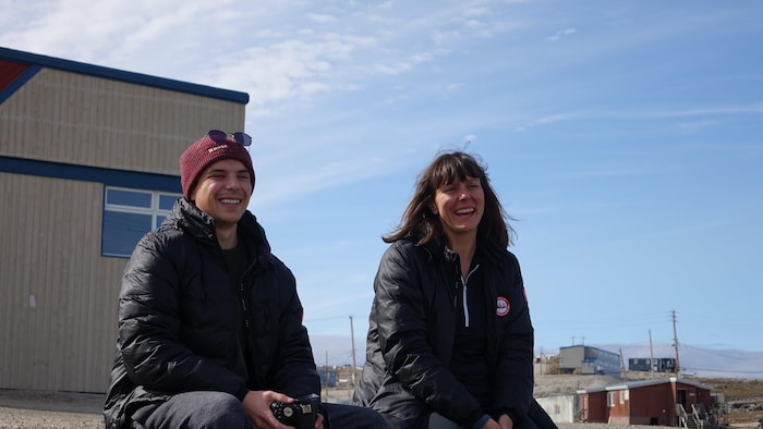 Émile Maheu et Mylène Paquette, deux participants du CanadaC3 dans la communauté de Clyde River 
