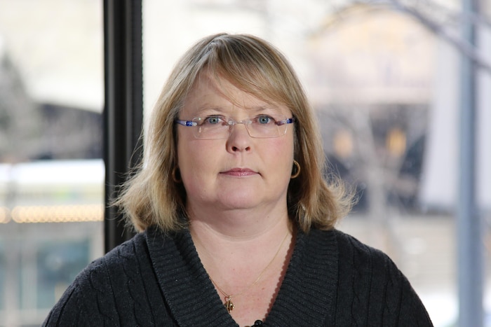 Catou MacKinnon, journaliste pour CBC.