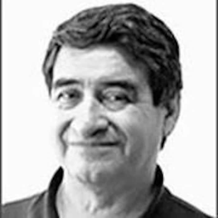 Marcelo Solervicens, docteur en sciences politiques et ancien secrétaire général de l'Association mondiale des radiodiffuseurs communautaires, AMARC.