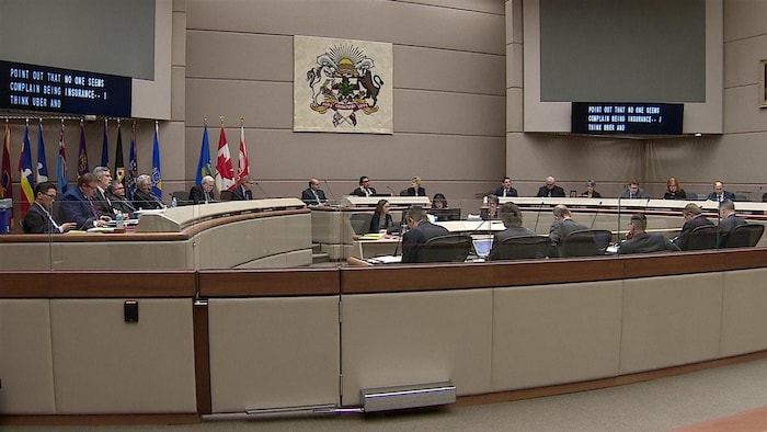 Les membres du conseil municipal de Calgary.
