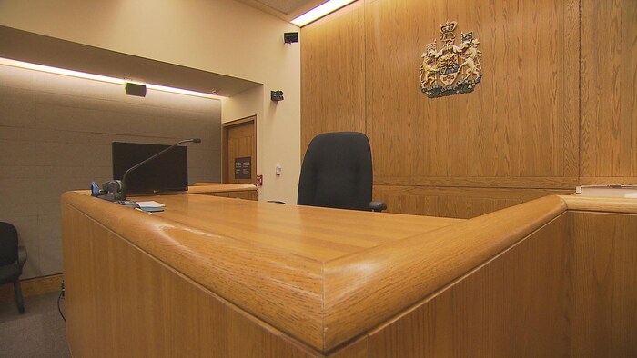 La chaise d'un juge dans une Cour supérieure de justice de l'Ontario