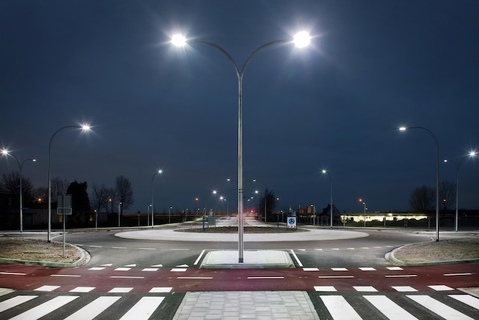 De nombreuses villes changent actuellement l'éclairage de leurs rues et optent pour la lumière DEL.