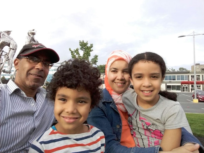 Zakia Khender, Hicham Louridi et leurs enfants, Safaa et Sami