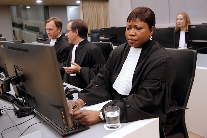 Fatou Bensouda et deux de ses collègues