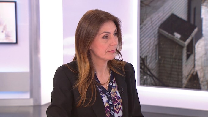 Isabelle Thomas sur le plateau de RDI.