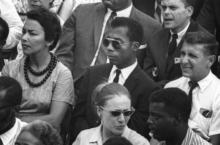James Baldwin, au centre, dans le film « I Am Not Your Negro »