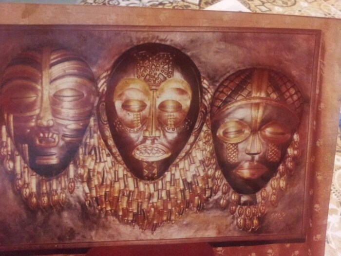 Oeuvre de la batteuse sur cuivre, Kabibi Feza: Masque combiné