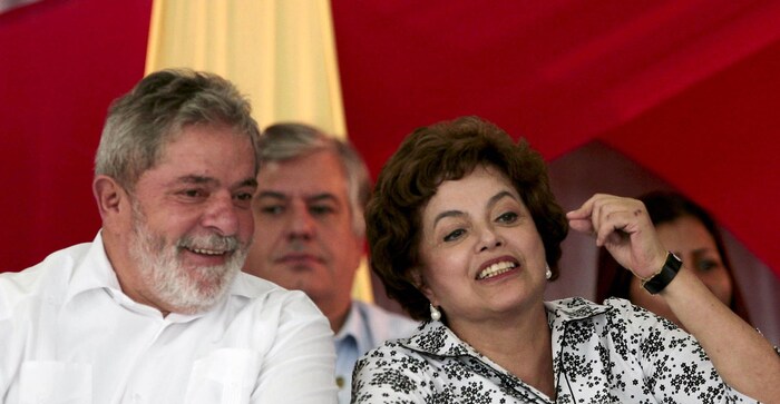 L'ancien président Luiz Inacio Lula da Silva et sa chef d'équipe Dilma Rousseff en 2010.