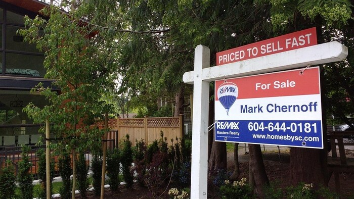 Cette maison de West Vancouver est à prix réduit pour être vendue rapidement.

