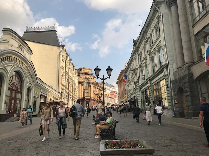 Les Moscovites se sont approprié les nouvelles rues piétonnes de la capitale. 