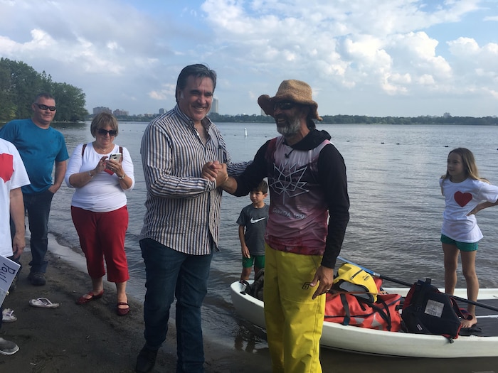 Un homme de Gatineau parcourt plus de 1000 km en « paddleboard