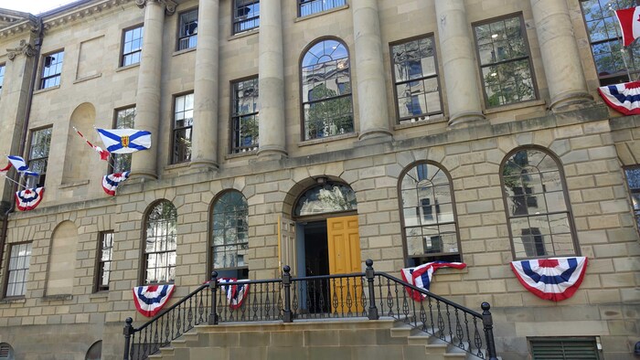 L'entrée de Province House, à Halifax, le 6 septembre 2018.