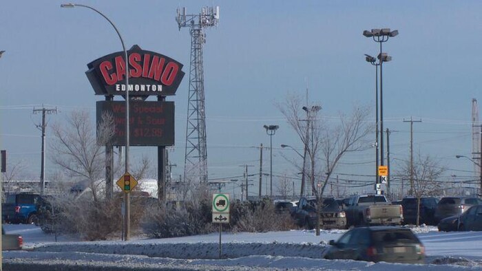 L'enseigne d'un casino à Edmonton, en Alberta.