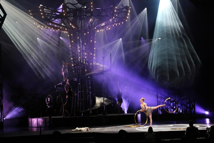 Un premier aperçu de Stone, du Cirque du Soleil | Radio-Canada