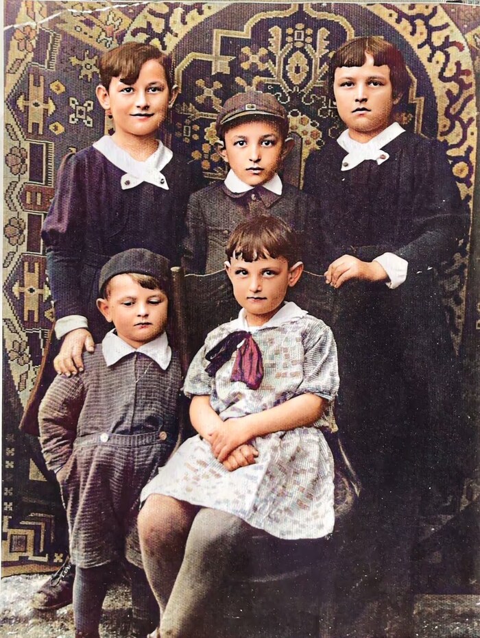 The Fink siblings, seen in 1932. Top row, from left, Anne, Sol, Sally. Bottom row, from left, Eli and Ruth. (Submitted by Allan Novak)