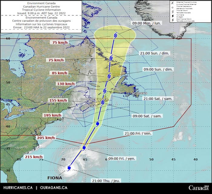 Une carte montrant la trajectoire de l'ouragan sur la côte atlantique de l'Amérique du Nord.