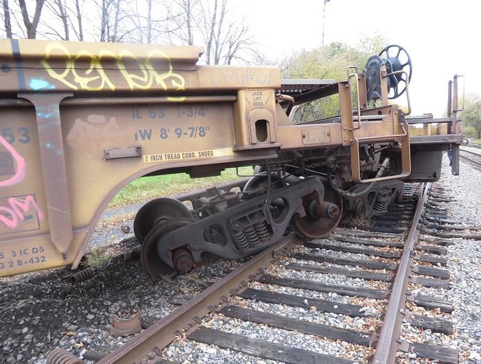 Un wagon est sorti de la voie ferrée, au triage Hochelaga, à Montréal, au mois d'octobre 2015.