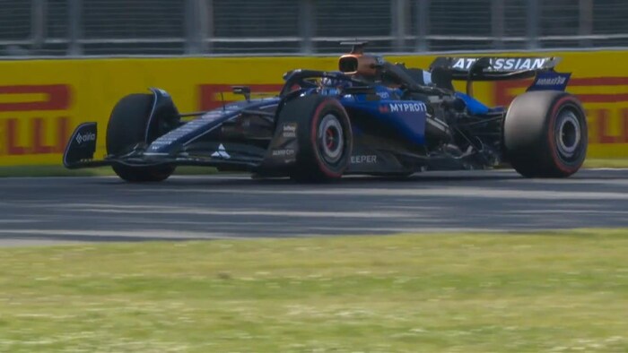 La Williams d'Alex Albon sans une grande portion de sa carosserie, pendant les qualifications du Grand Prix du Canada. 