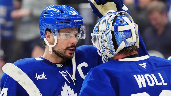 Auston Matthews sur la glace.
