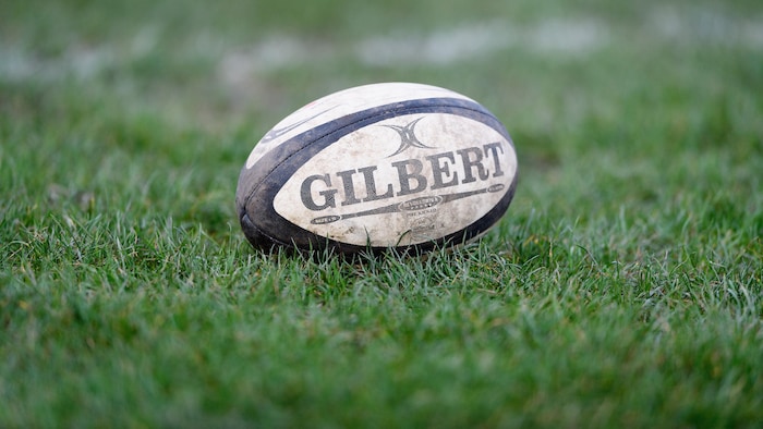 le ballon de rugby Gilbert