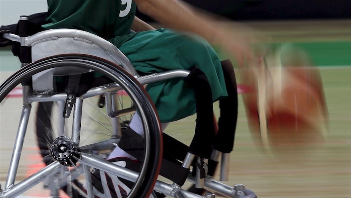 Basketball en fauteuil roulant