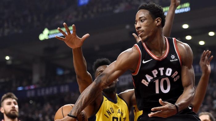 Les Raptors maîtrisent les Pacers | Radio-Canada
