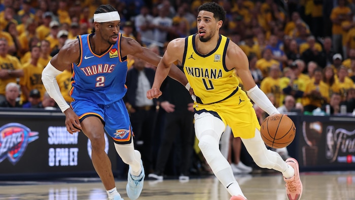 Deux adversaires au basket