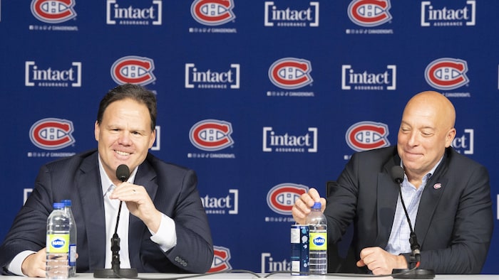 Ils donnent une conférence de presse.