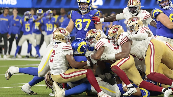 Les 49ers tiennent le coup et défont les Rams 26-23 en prolongation |  Radio-Canada