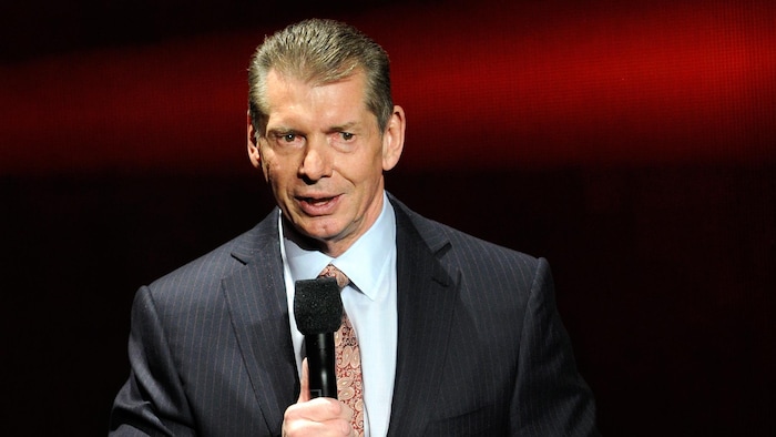 Vince Mcmahon, chef de la direction de la WWE, en conférence de presse.