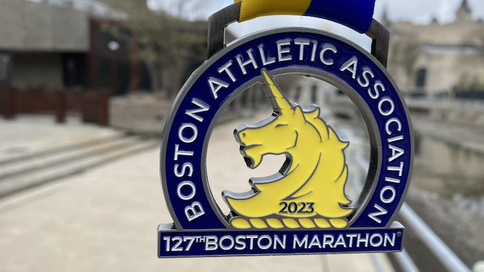 Une médaille du marathon de Boston.