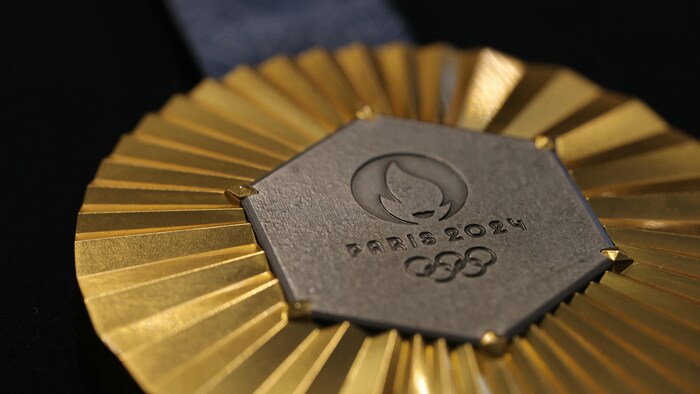Médaille Or Réplique JO Paris 2024 - Souvenir Collection - Type Médaille