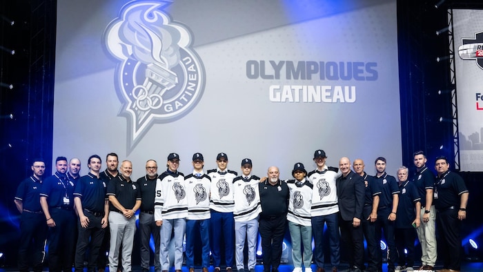 Les espoirs et les dépisteurs des Olympiques.