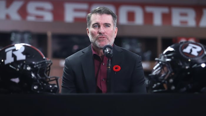 Ryan Dinwiddie en conférence de presse.