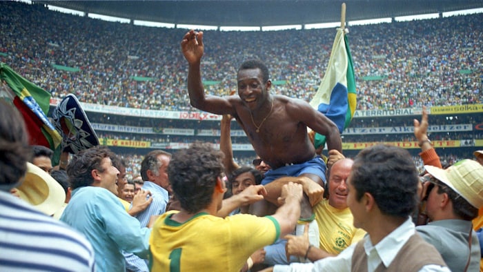 Cahier De L'Équipe N°38 - 1970 - Spécial Football 70 Avec Pelé Et Santos