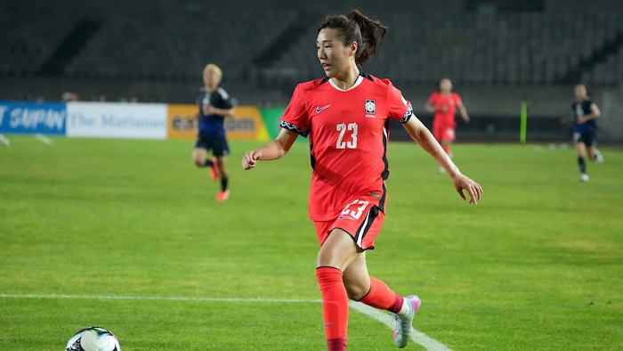 Les Roses s’entendent avec la milieu de terrain Kang Chae-rim | Radio ...