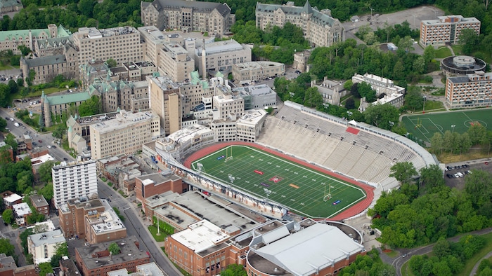 Le stade vu de haut.