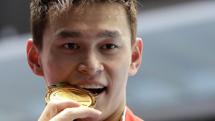 Le nageur chinois Sun Yang après sa victoire au 1500 m libre aux Jeux asiatiques en août 2018