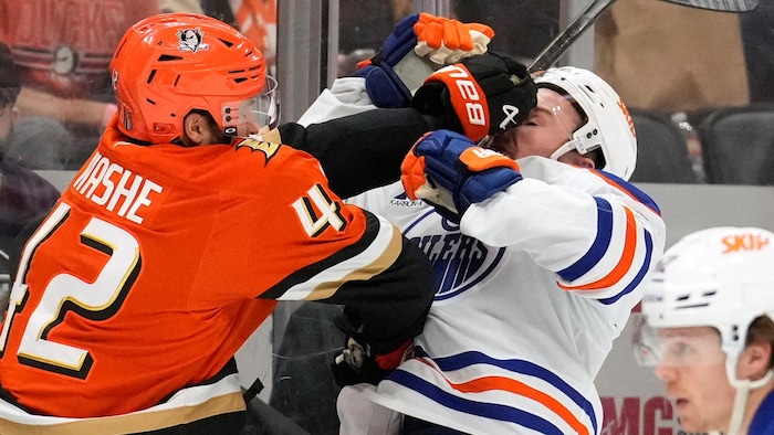 Tim Washe,met en échec Ty Emberson.