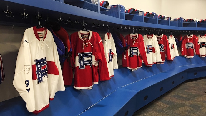 Chandails Rockets Laval Le Rocket gardera 33 joueurs dans son entourage | Radio-Canada
