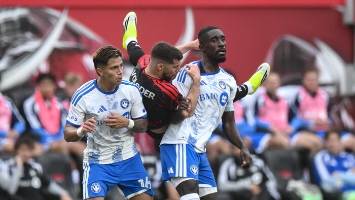 Deux joueurs de soccer