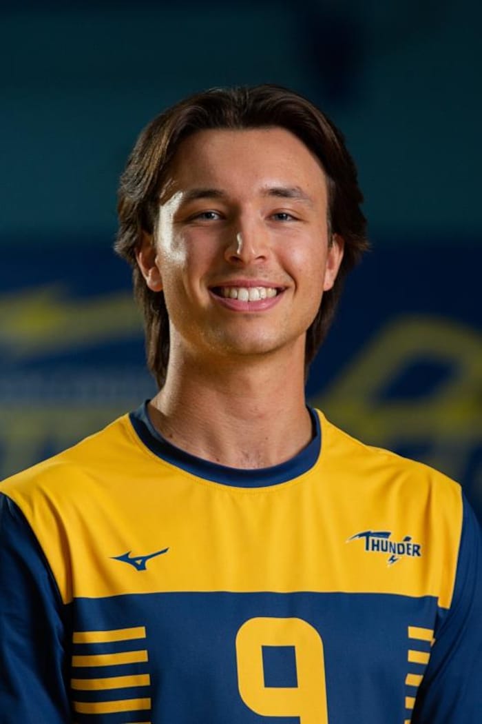 Photo officielle d'Alexi Dufour avec le Thunder