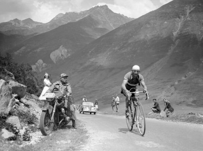 Gino Bartali lors de la 11e étape du Tour de France en 1950, entre Pau et Saint-Gaudens