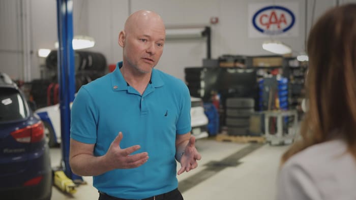 Le CAA recommande les traitements à l'huile appliqués annuellement.