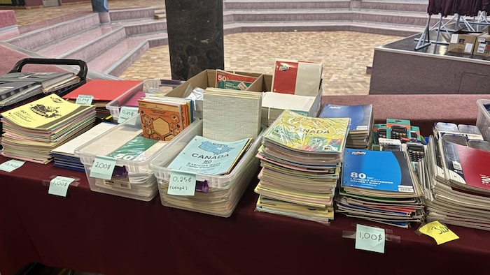 Des effets scolaires à vendre. 