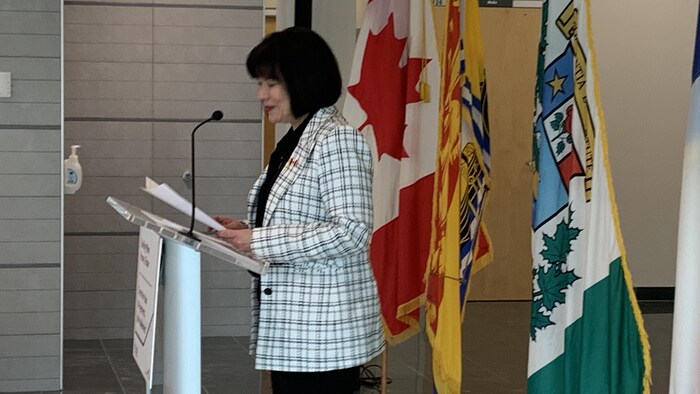 Ginette Petitpas Taylor .