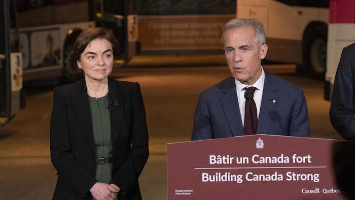 Christine Fréchette et Mark Carney en point de presse.
