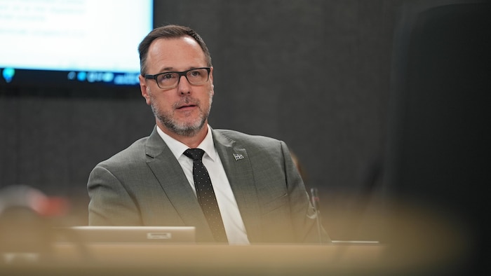 Jean-François Roberge en commission parlementaire.