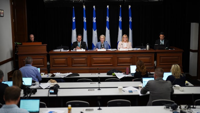 La conférence de presse.